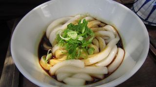 やっぱり美味しい。のびのびうどんに甘いタレ。