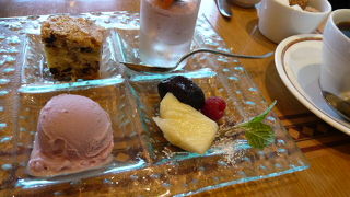 天気の良い日はテラス席で