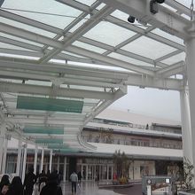 駅からのアプローチ