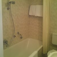 シャワ−カーテンがありました☆