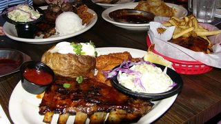 やっぱりハワイで食べるリブは最高