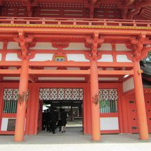 氷川神社の表門