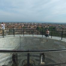 頂上から見ると中は空洞になっていることがわかります。