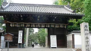 名水百選に選定されている御香宮神社（ごこうのみやじんじゃ）