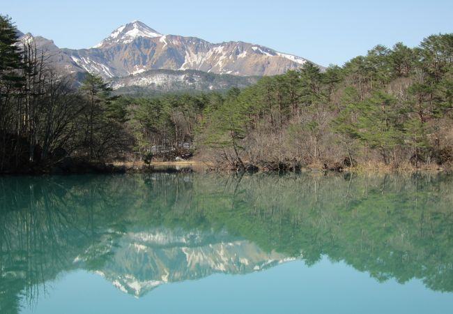 沼と沼に映りこんだ絶景