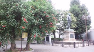 像は立派な作り