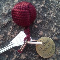 ルームキーです。300番台がこの建物だったかと。