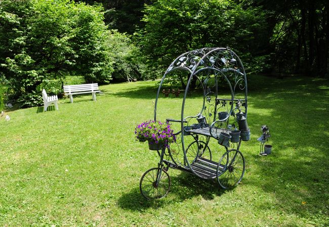 可愛いモニュメントが点在しています。