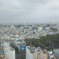 特別高い建物なので、はるか遠くを見渡せる。