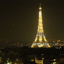 ライトアップされます。