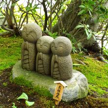 笑っているお地蔵さま