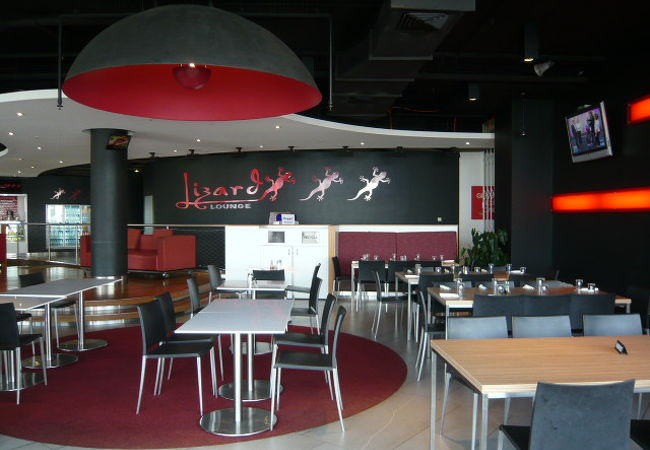 リザード ラウンジ