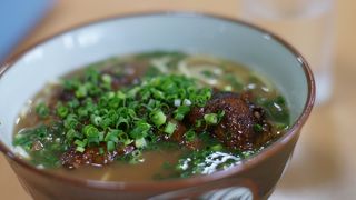 噂のソーキそばを食べに