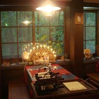 ここで食事を頂きます。