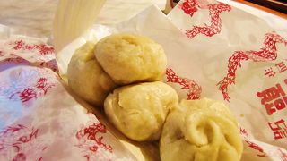 食べ歩きにちょうどいい中華まん