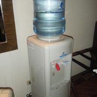 お部屋にあった水