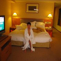 ベッドでくつろぐ＾＾；