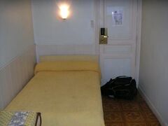 ヒポテル パリ ベルヴィル ガール ドゥ レスト 写真