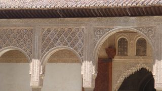 繊細で優美。美しい。