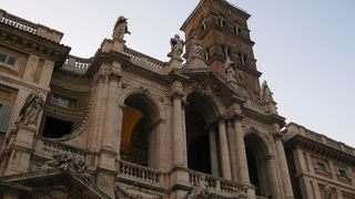聖母マリアを讃える、ローマ四大聖堂のひとつ♪