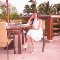 ホテルのテラスレストラン