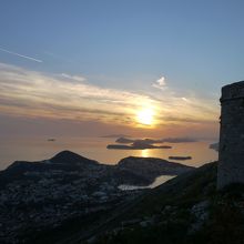 頂上から見える夕日