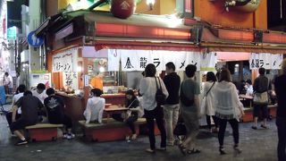 屋台のような雰囲気