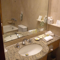 洗面台周辺　アメニティはそんなに多くありません