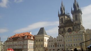 プラハ随一の観光広場