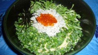 ネオンがきれいなテラス席あり