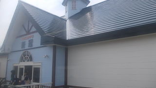 お洒落な駅舎、という意味では日高本線ナンバー１かも？