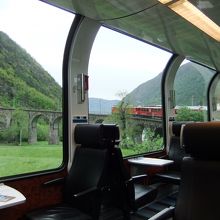それでは、レーティシュ鉄道・ベルニナ線の風景をご覧ください