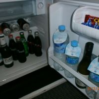 冷蔵庫の中身は有料です。