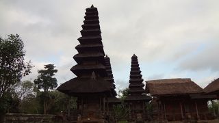 タマンアユン寺院に。