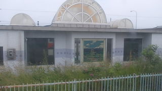 日高の美しい風景が凝縮された駅周辺です