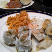 中華コーナーから取ってきたお料理