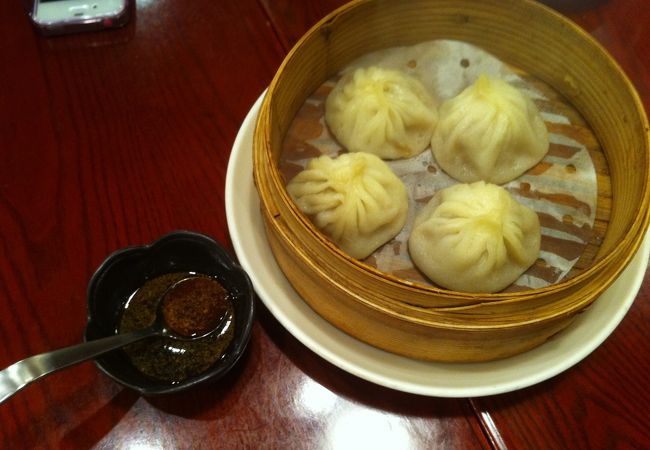 麺もうまいしショウロンポウもおいしい