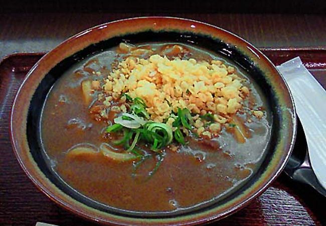 鶴橋庵のカレーうどんは絶品