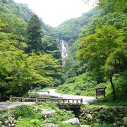 岡山県北部にある日本の滝百選の滝