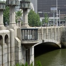 何気なく通っていますが、実は重要文化財なのです。