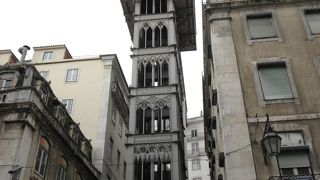 遊園地のアトラクションに乗っているよう☆