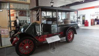 自動車博物館