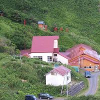 猫台からみた桃岩荘