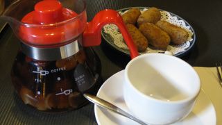 カフェを利用　落ち着いてお茶をしたい方に