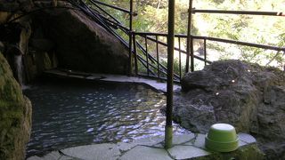黒部川を眺めながらの温泉は最高