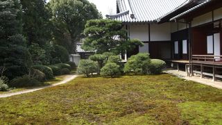 小野小町ゆかりの寺として有名