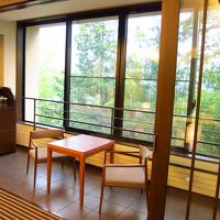 二回目の宿泊時は部屋の臭いが気になりました