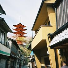 町屋通りから見える五重塔