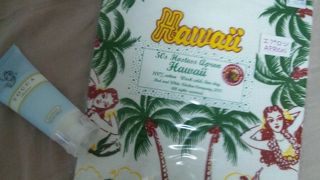 不思議なもん売ってます。