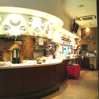 １Fレストラン。朝食バイキング時に利用。 